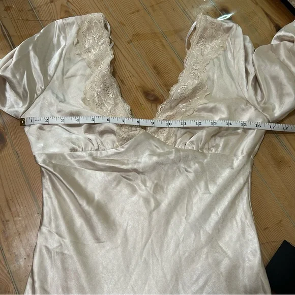 Illustrious Elegance Champagne Satin Long Sleeve Midi Dress - Picture 7 of 8